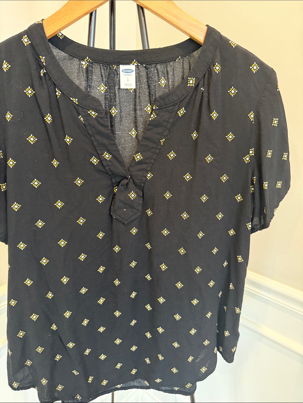 Old Navy Black Short-Sleeve Blouse with Yellow Diamond Motif